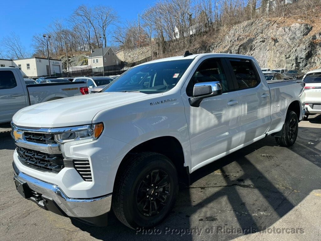 2023 Chevrolet Silverado 1500 4WD Crew Cab 157" LT - 22783927 - 9