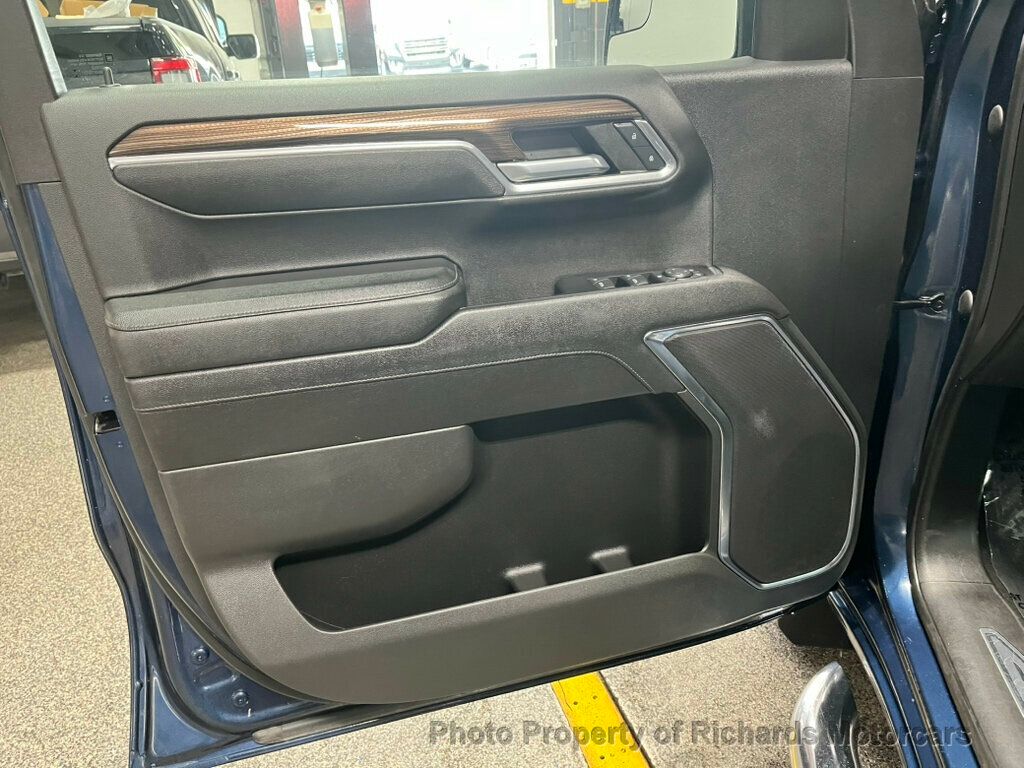 2023 Chevrolet Silverado 1500 LT photo 9