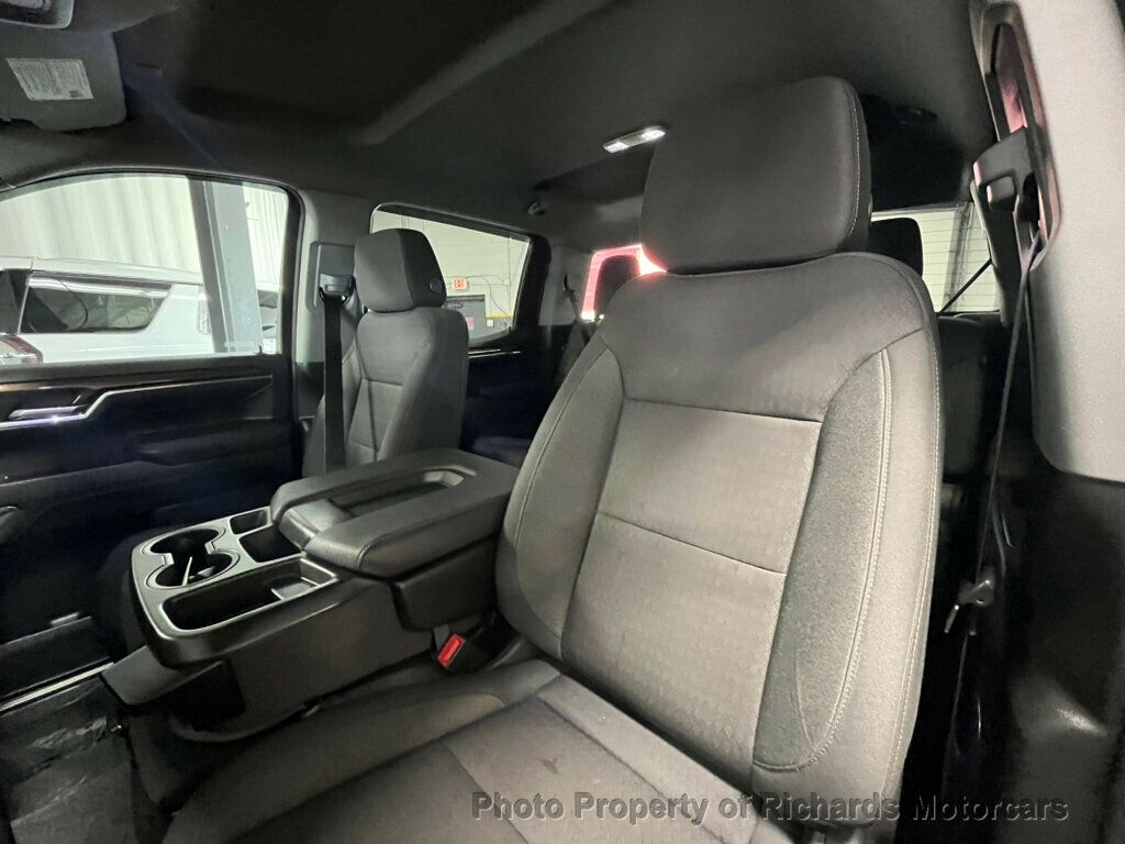 2023 Chevrolet Silverado 1500 LT photo 12