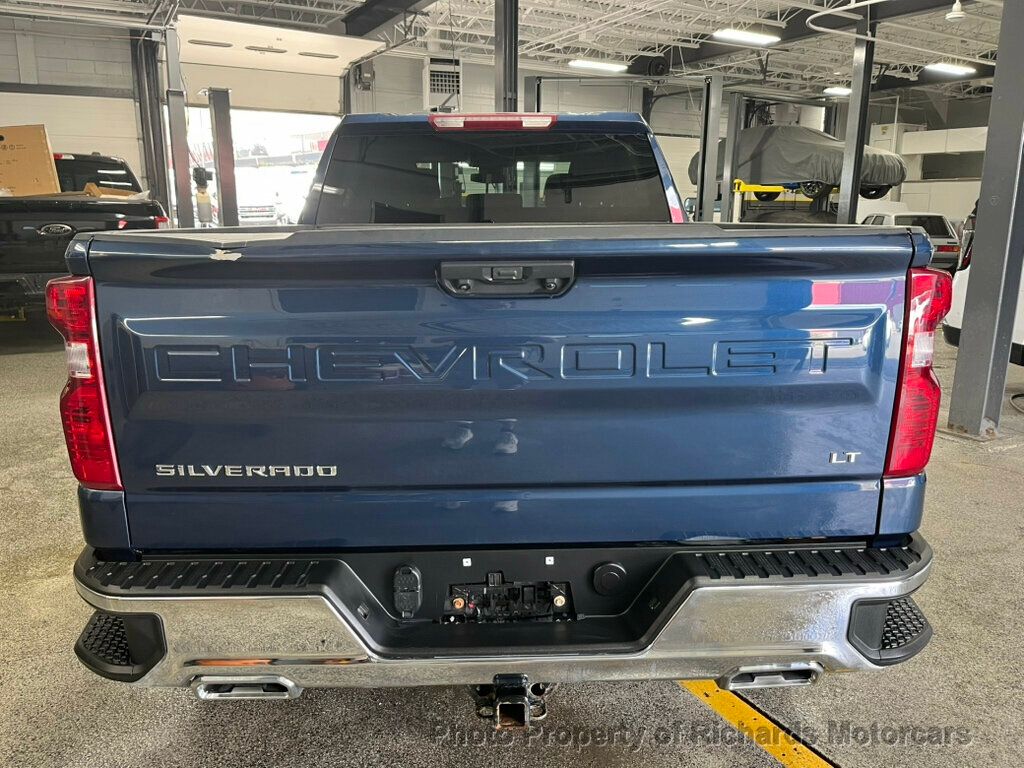 2023 Chevrolet Silverado 1500 LT photo 3