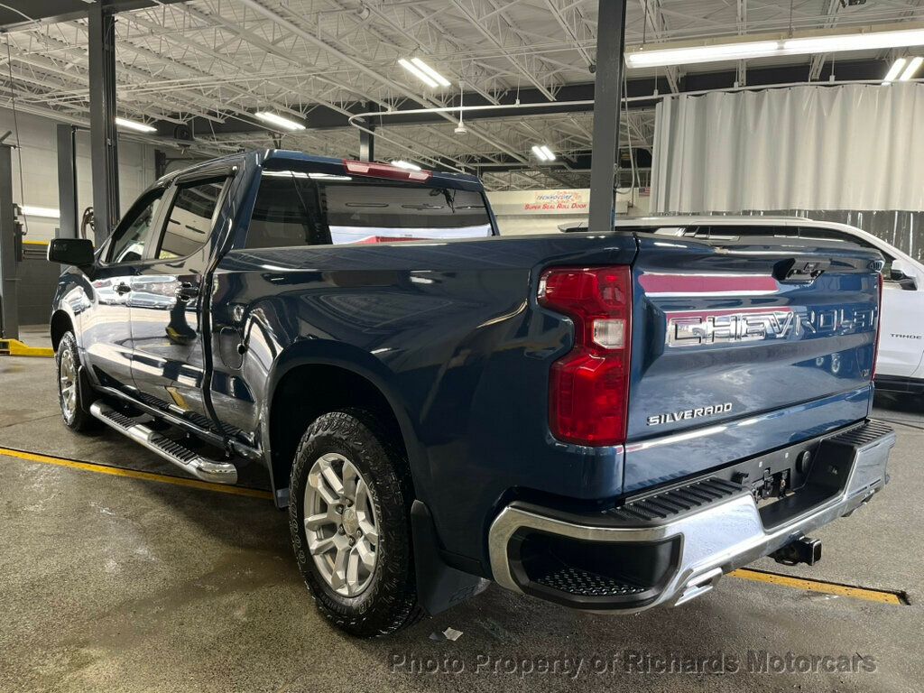 2023 Chevrolet Silverado 1500 LT photo 4