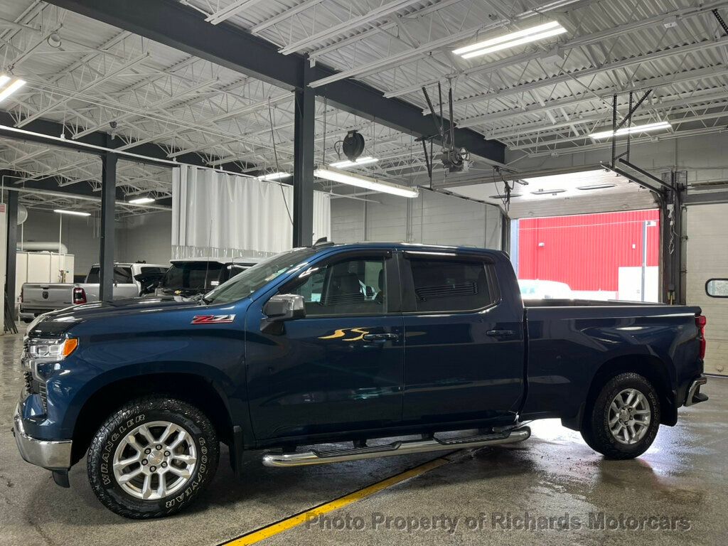 2023 Chevrolet Silverado 1500 LT photo 5