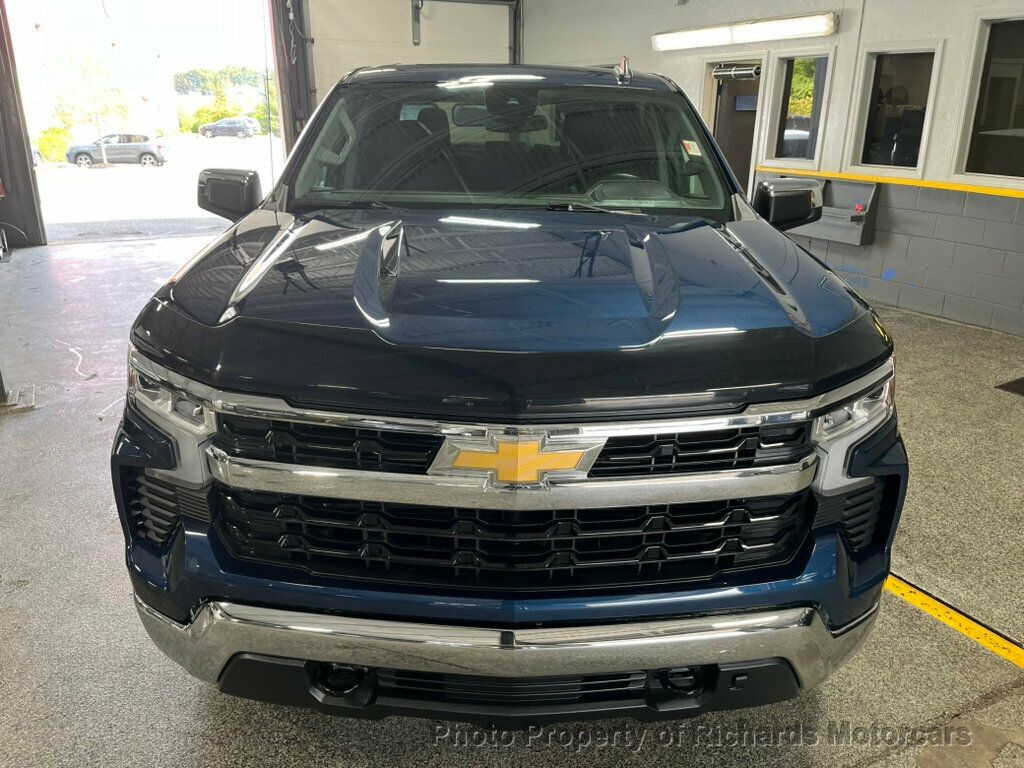 2023 Chevrolet Silverado 1500 LT photo 8