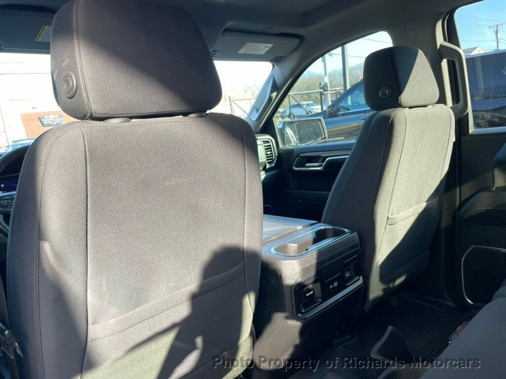 2023 Chevrolet Silverado 1500 4WD Crew Cab 157" LT - 23010733 - 19