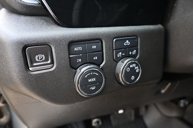 2023 Chevrolet Silverado 1500 4x4 Crew Cab LT - 23013851 - 11