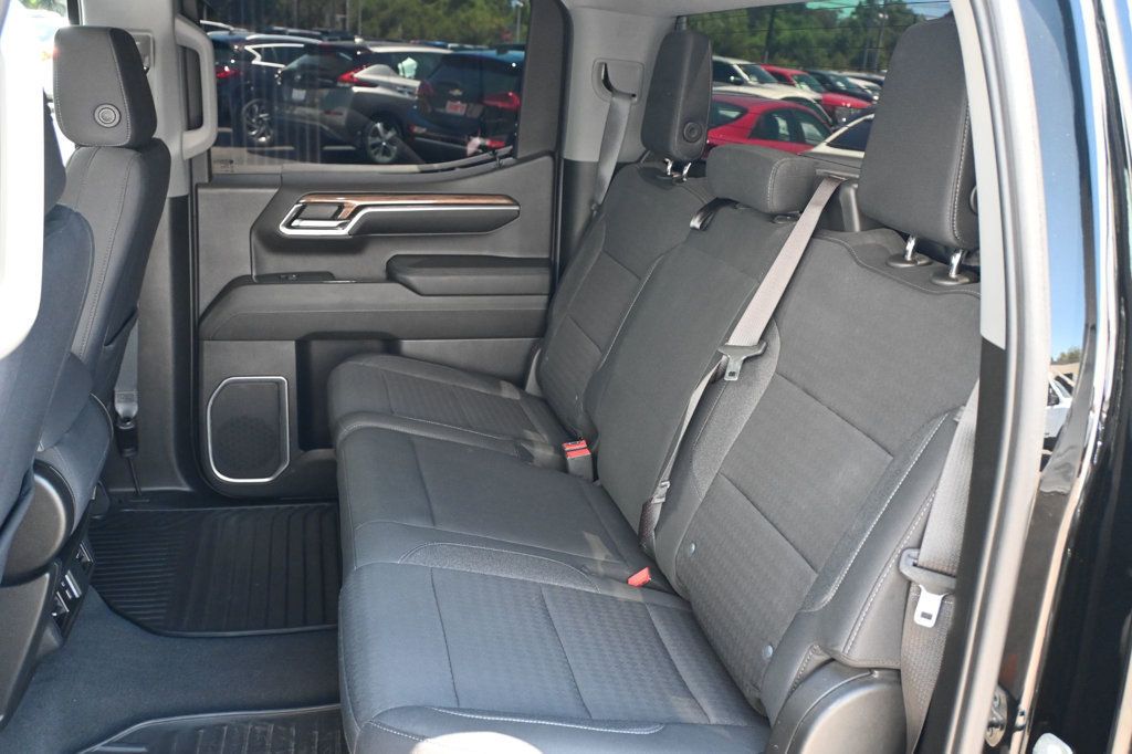 2023 Chevrolet Silverado 1500 LT photo 9
