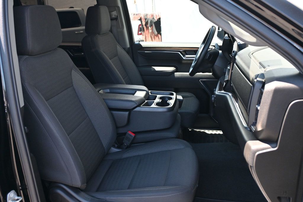 2023 Chevrolet Silverado 1500 LT photo 10
