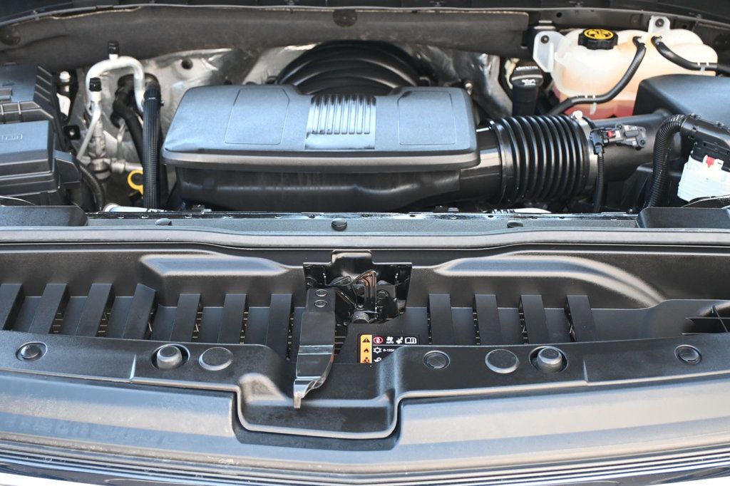 2023 Chevrolet Silverado 1500 LT photo 12