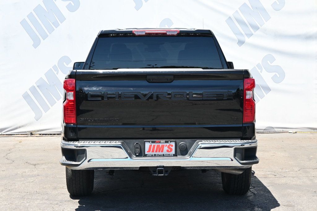 2023 Chevrolet Silverado 1500 LT photo 2