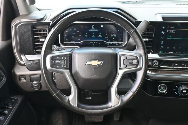 2023 Chevrolet Silverado 1500 Crew Cab LT - 22976175 - 9