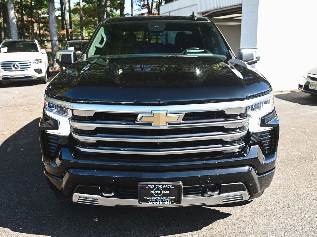 2023 Chevrolet Silverado 1500 High Country photo 2