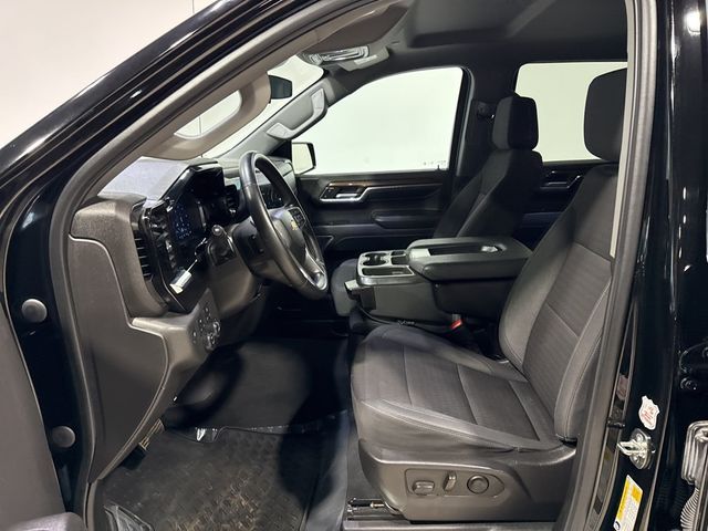 2023 Chevrolet Silverado 1500 LT - 22986687 - 24