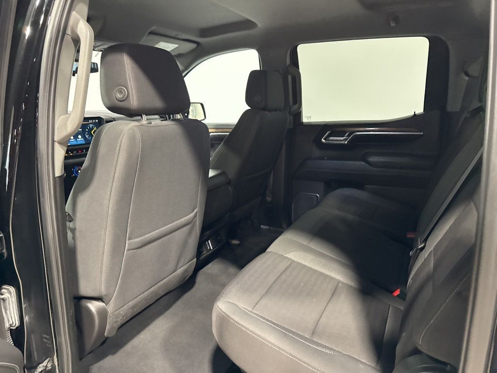 2023 Chevrolet Silverado 1500 LT - 22986687 - 34