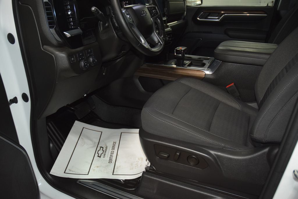 2023 Chevrolet Silverado 1500 RST - 23031323 - 41