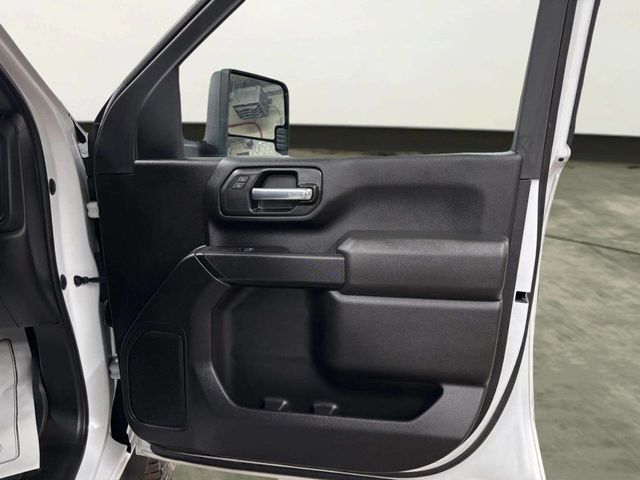 2023 Chevrolet Silverado 2500HD Custom 4x4 4dr Crew Cab LB - 23031725 - 17