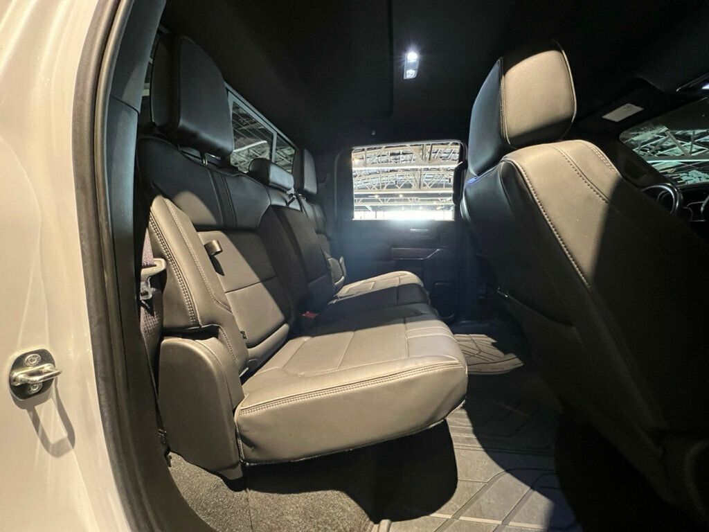 2023 Chevrolet Silverado 2500HD HighCountry/4WD/PwrSideSteps/Htd&CldSeats/HtdSteerWheel/NAV - 22932272 - 17