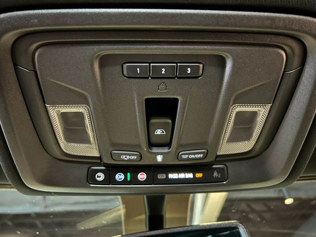 2023 Chevrolet Silverado 2500HD HighCountry/4WD/PwrSideSteps/Htd&CldSeats/HtdSteerWheel/NAV - 22932272 - 22