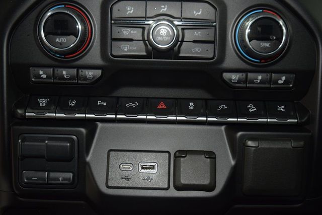 2023 Chevrolet Silverado 2500HD High Country Deluxe Z71 - 22964050 - 33