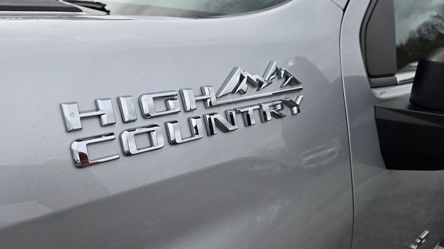 2023 Chevrolet Silverado 2500HD High Country Deluxe Z71 - 22987643 - 7