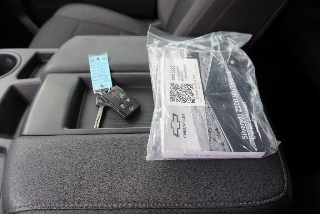 2023 Chevrolet Silverado 2500HD LT Z71 - 23020537 - 36