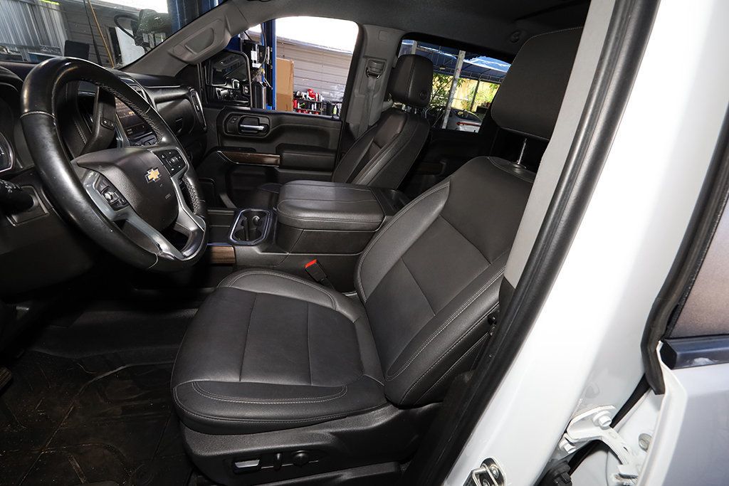 2023 Chevrolet Silverado 3500HD LT photo 11