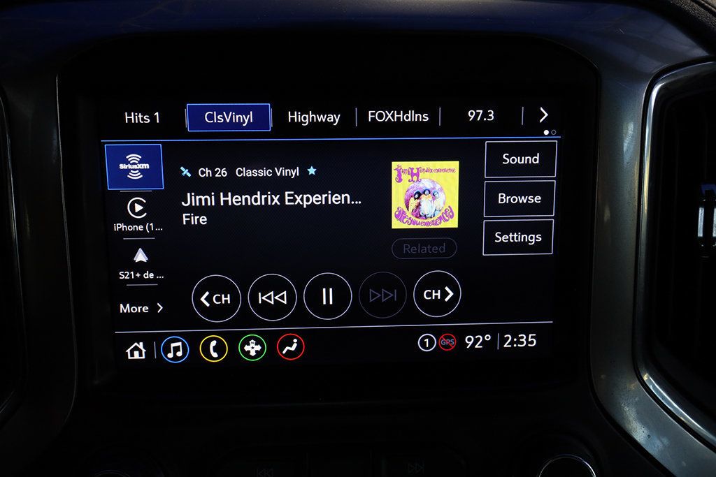 2023 Chevrolet Silverado 3500HD LT photo 21
