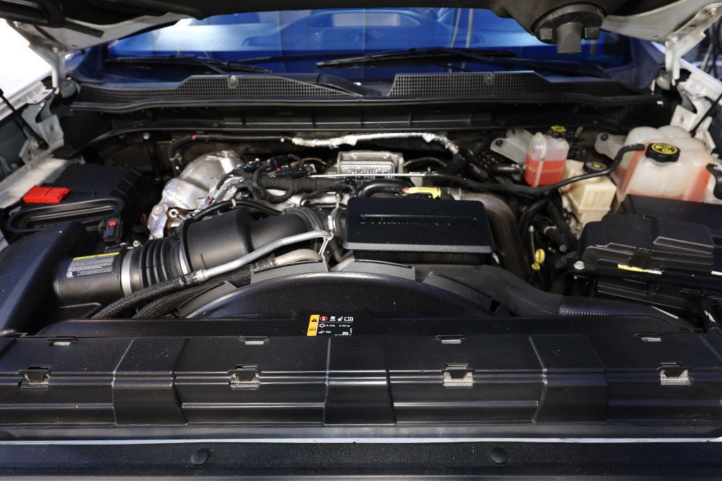 2023 Chevrolet Silverado 3500HD LT photo 28