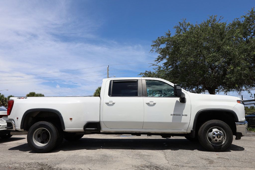 2023 Chevrolet Silverado 3500HD LT photo 30
