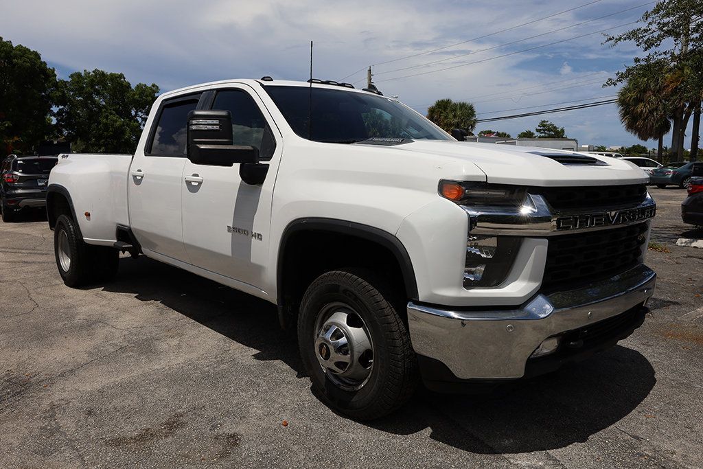 2023 Chevrolet Silverado 3500HD LT photo 5