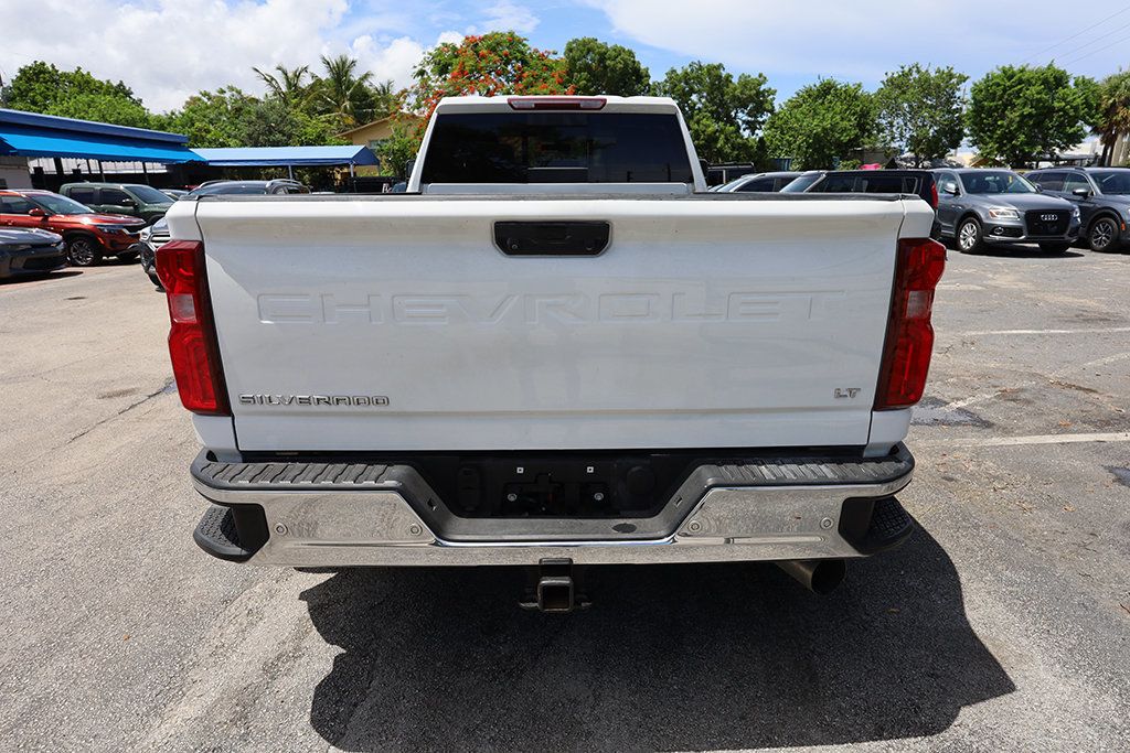 2023 Chevrolet Silverado 3500HD LT photo 9