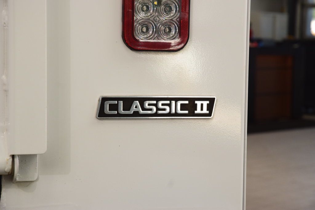 2023 Chevrolet Silverado 3500HD CC 3500HD CREW * 6.6 V8 * READING UTILITY W/ RACK * 1 OWNER - 23085471 - 14