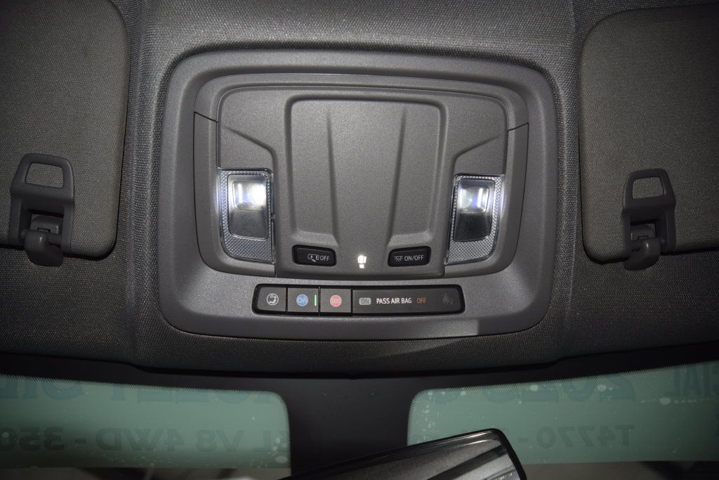 2023 Chevrolet Silverado 3500HD CC 3500HD CREW * 6.6 V8 * READING UTILITY W/ RACK * 1 OWNER - 23085471 - 37