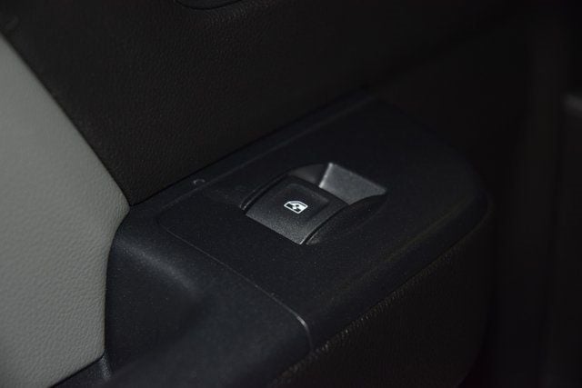 2023 Chevrolet Silverado 5500HD 5500HD CREW 4X4 * DURAMAX * 9' CM FLATBED * 5K MILES - 22912015 - 32