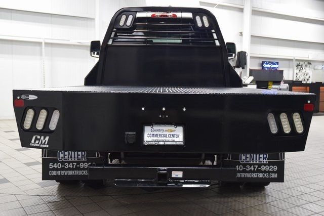 2023 Chevrolet Silverado 5500HD Work Truck photo 3