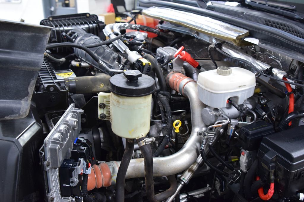 2023 Chevrolet Silverado 5500HD 5500HD REG CAB 4X4 * DURAMAX * 11' FLATBED * 1 OWNER - 23004138 - 18