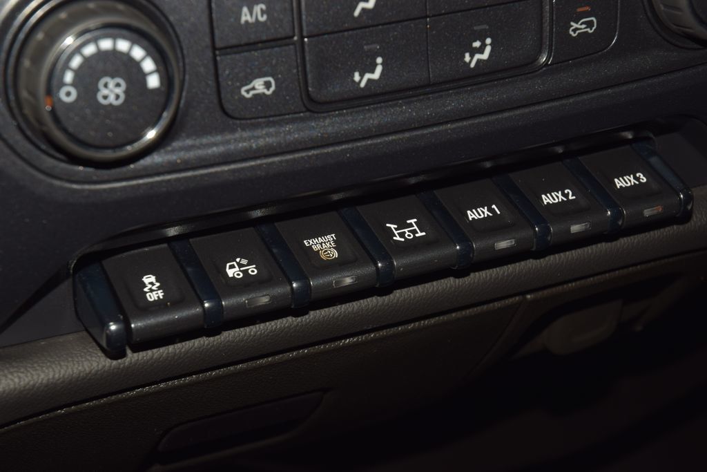 2023 Chevrolet Silverado 5500HD 5500HD REG CAB 4X4 * DURAMAX * 11' FLATBED * 1 OWNER - 23004138 - 22