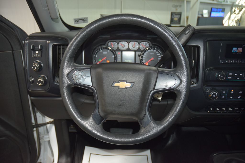 2023 Chevrolet Silverado 5500HD 5500HD REG CAB 4X4 * DURAMAX * 11' FLATBED * 1 OWNER - 23004138 - 24