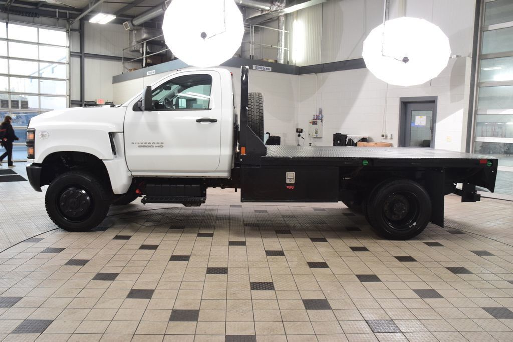 2023 Chevrolet Silverado 5500HD 5500HD REG CAB 4X4 * DURAMAX * 11' FLATBED * 1 OWNER - 23004138 - 2