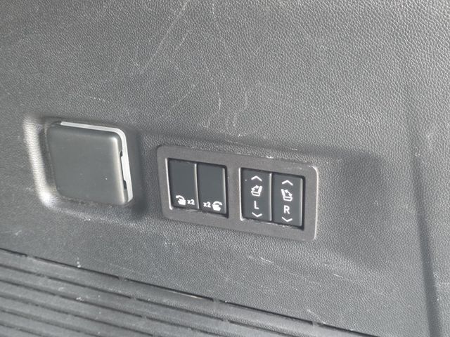 2023 Chevrolet Suburban 2WD 4dr LT - 22951748 - 10