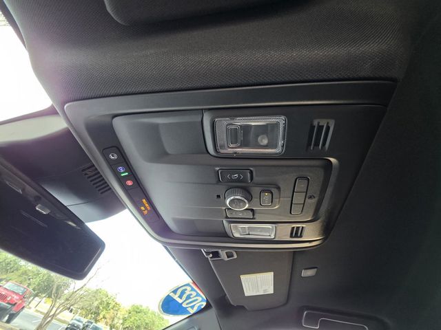 2023 Chevrolet Suburban 2WD 4dr LT - 22951748 - 39