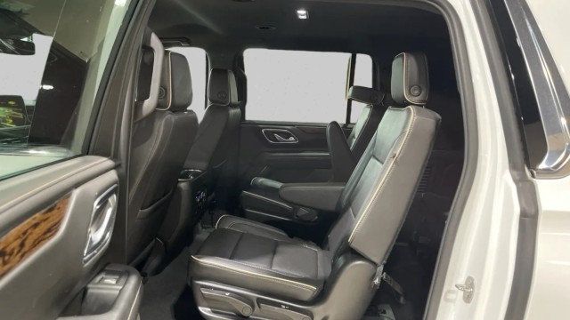 2023 Chevrolet Suburban 2WD 4dr Premier - 22990561 - 10