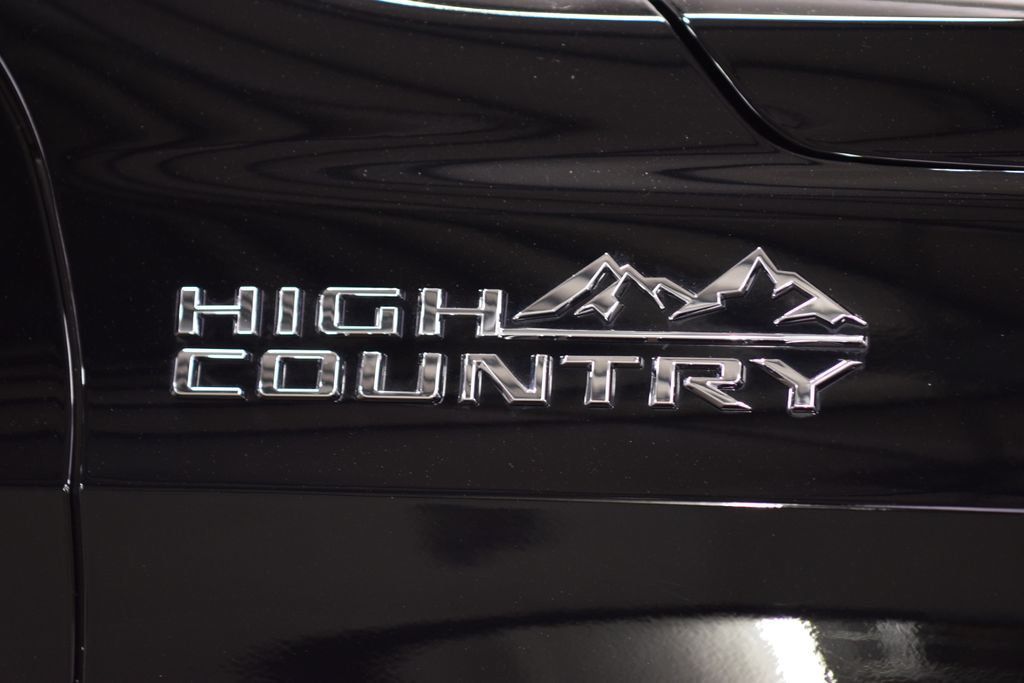 2023 Chevrolet Suburban 4WD 4dr High Country - 23019714 - 13