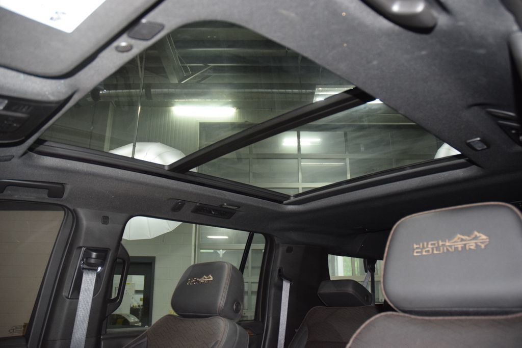 2023 Chevrolet Suburban 4WD 4dr High Country - 23019714 - 46