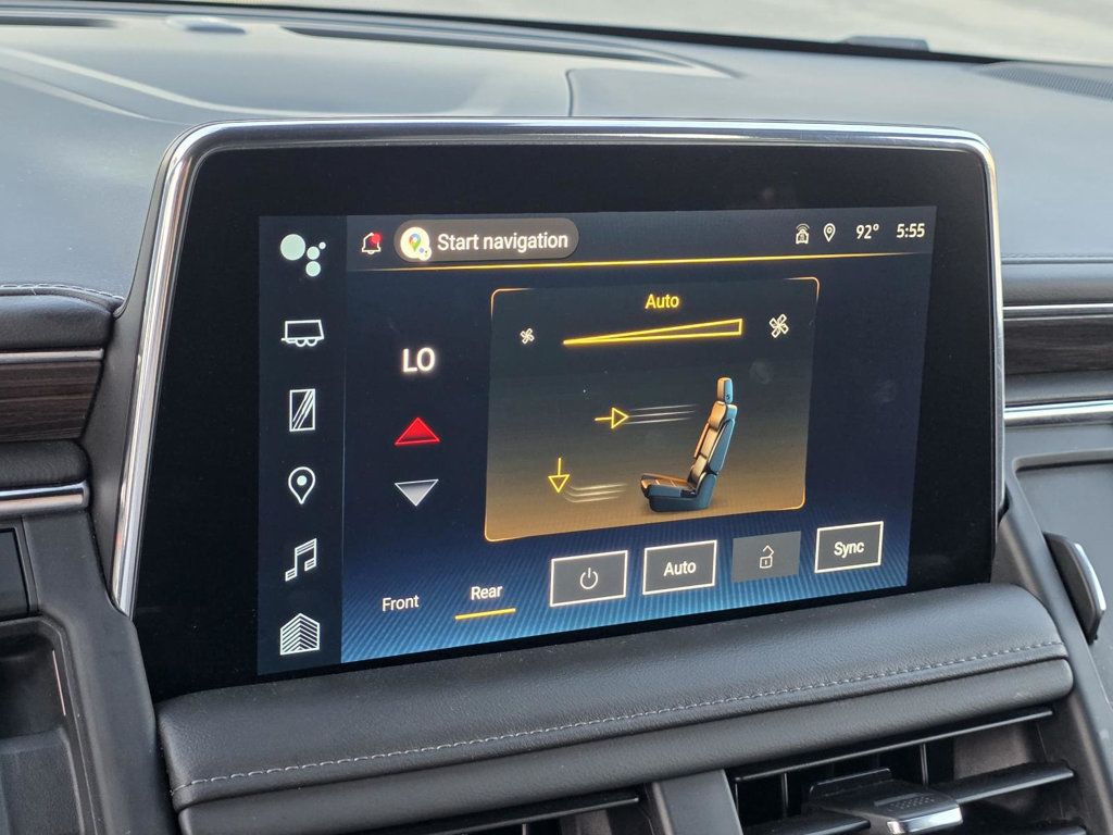 2023 Chevrolet Suburban LT photo 16