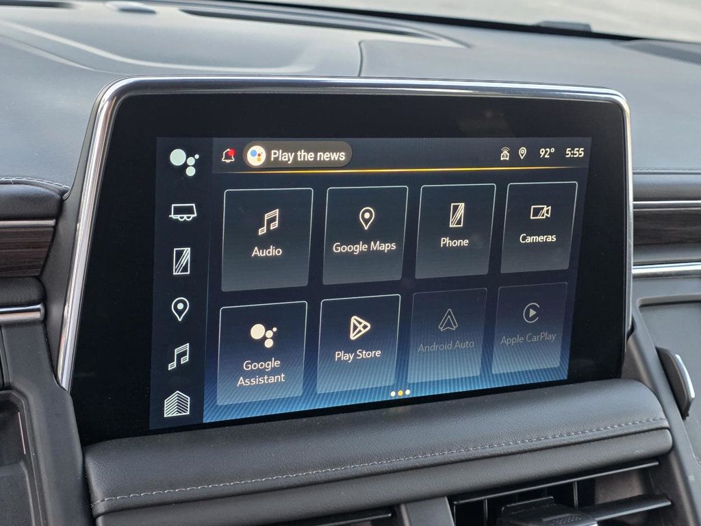 2023 Chevrolet Suburban LT photo 19