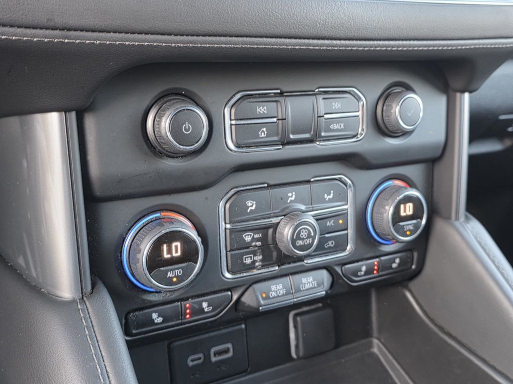 2023 Chevrolet Suburban LT photo 23