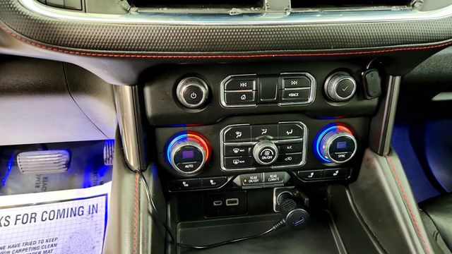 2023 Chevrolet Suburban 4WD 4dr RST w/ Luxury Package & Panoramic Sunroof - 23085328 - 17