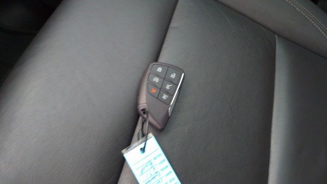 2023 Chevrolet Suburban 4WD 4dr Z71 - 22970953 - 10