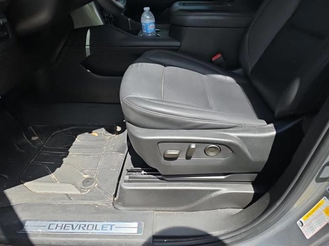 2023 Chevrolet Suburban Z71 - Photo 10