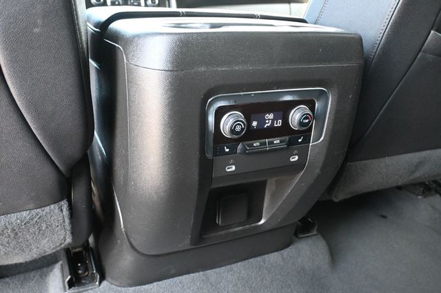 2023 Chevrolet Suburban Premier  - 23059341 - 17